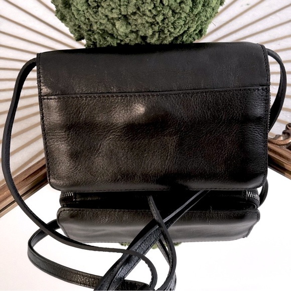 Patricia Nash Smooth Leather Flap Black Crossbody Women's Bag - Picture 4 of 14